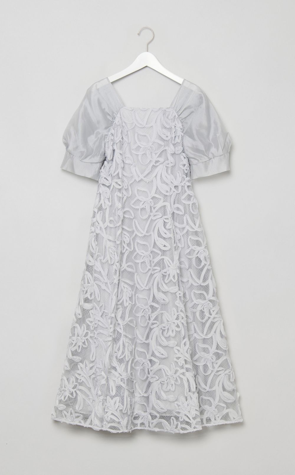 リリーエンブロイダリードレス