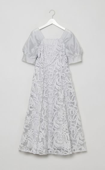 リリーエンブロイダリードレス