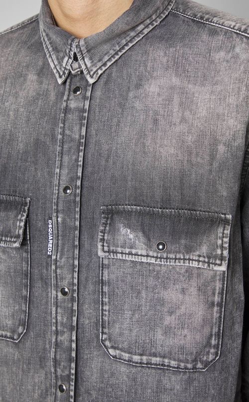 タブカラーデニムシャツ