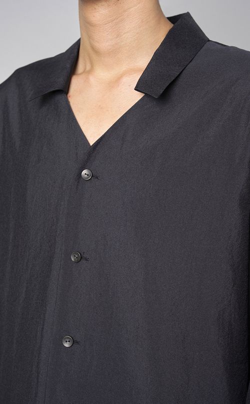 ポリエステルオープンカラーシャツ