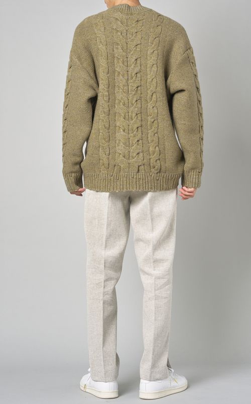 ケーブルニットプルオーバー