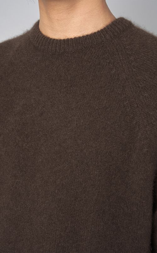 ヤクプルオーバーニット