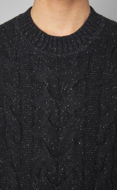 ケーブルニットプルオーバー