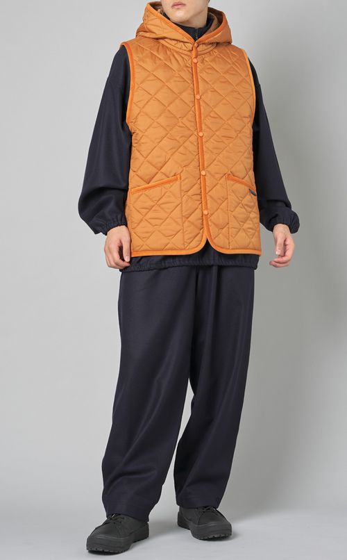 フーデッドキルティングジレ