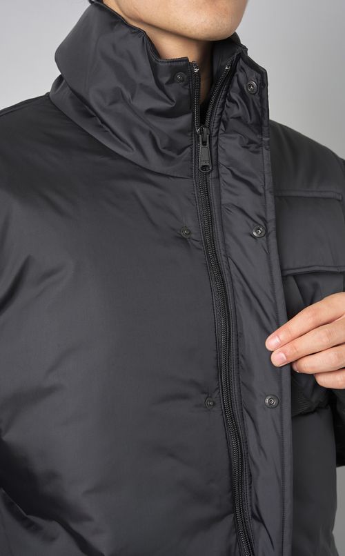 ナイロン中綿ベスト