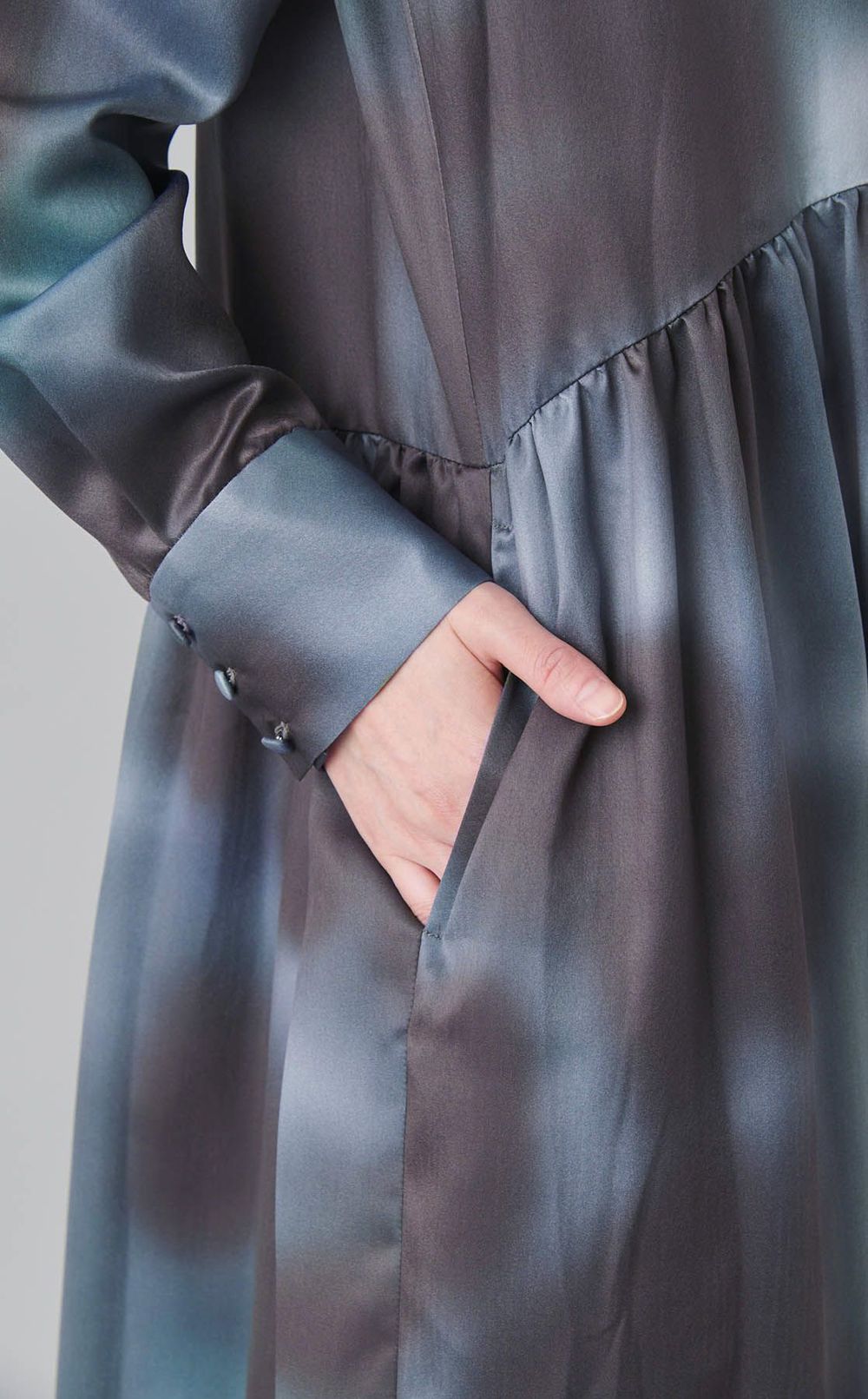 オーロラプリントギャザーワンピース