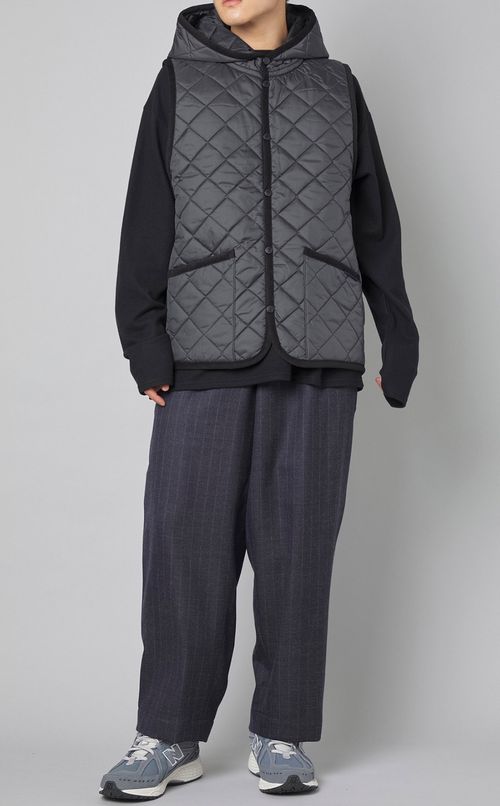 フーデッドキルティングジレ