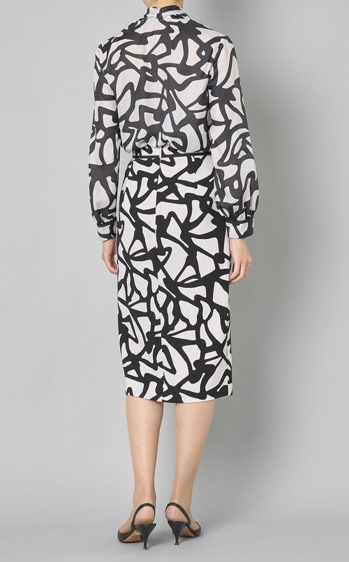 モダンジオメトリックプリントスカート