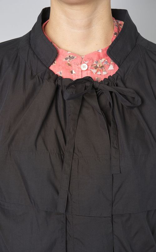 スタンドカラードローコードブルゾン