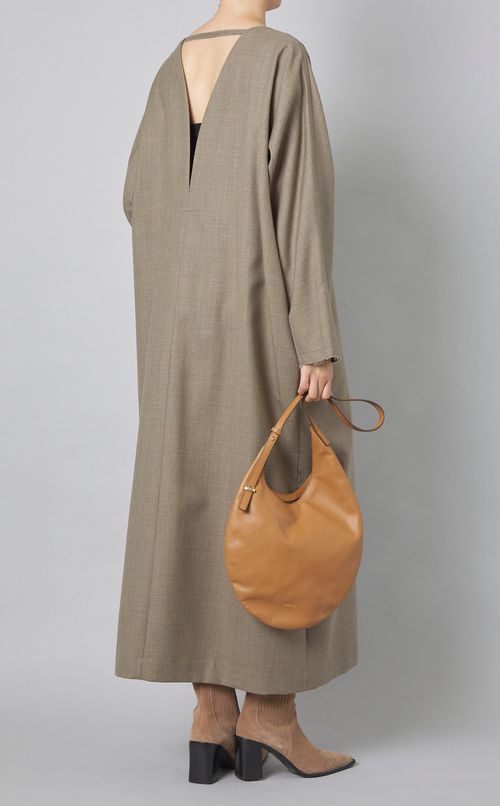 ラウンドレザーショルダーバッグ