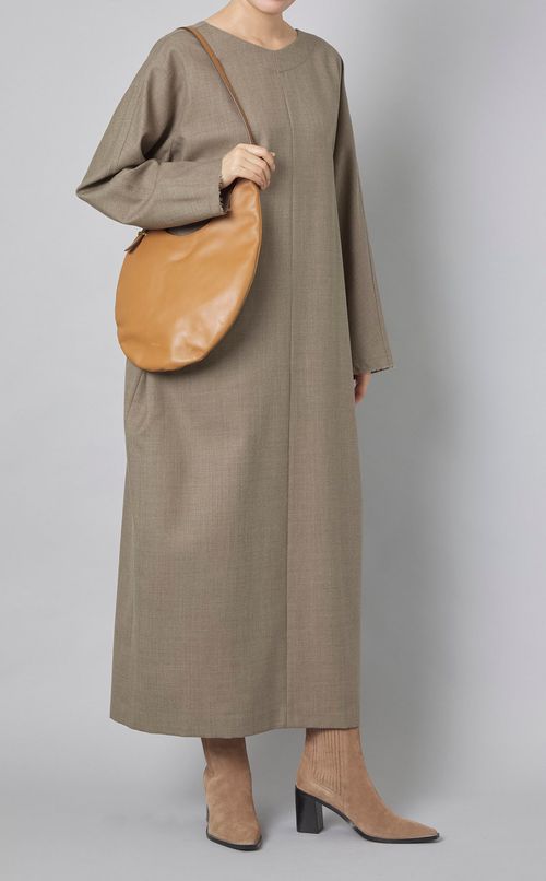 ラウンドレザーショルダーバッグ