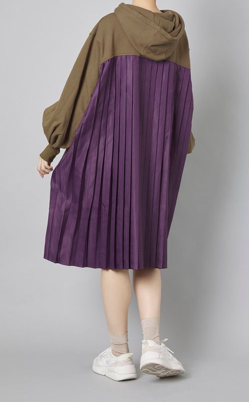 バックプリーツスウェットワンピース