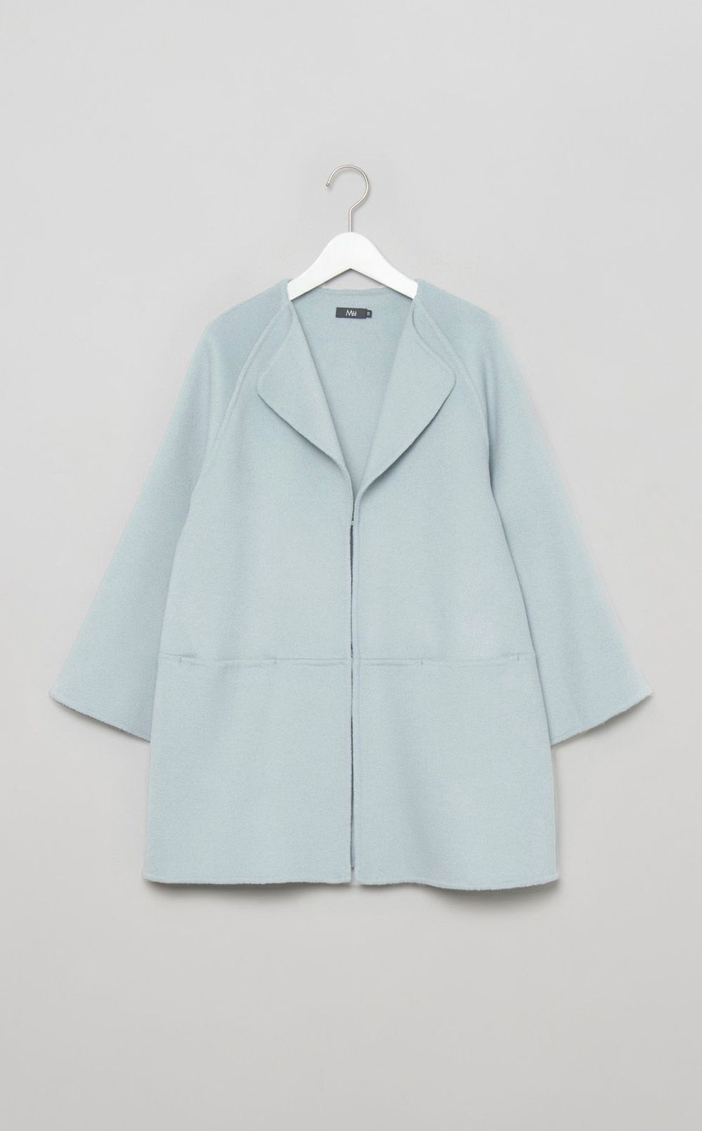 ノーカラーミドルリバーコート