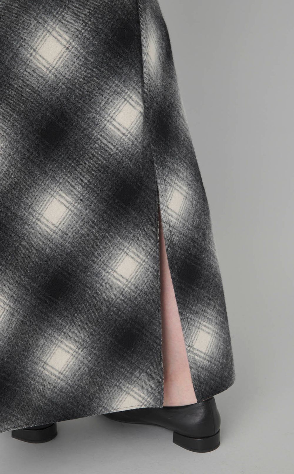 チェックバイヤスロングスカート