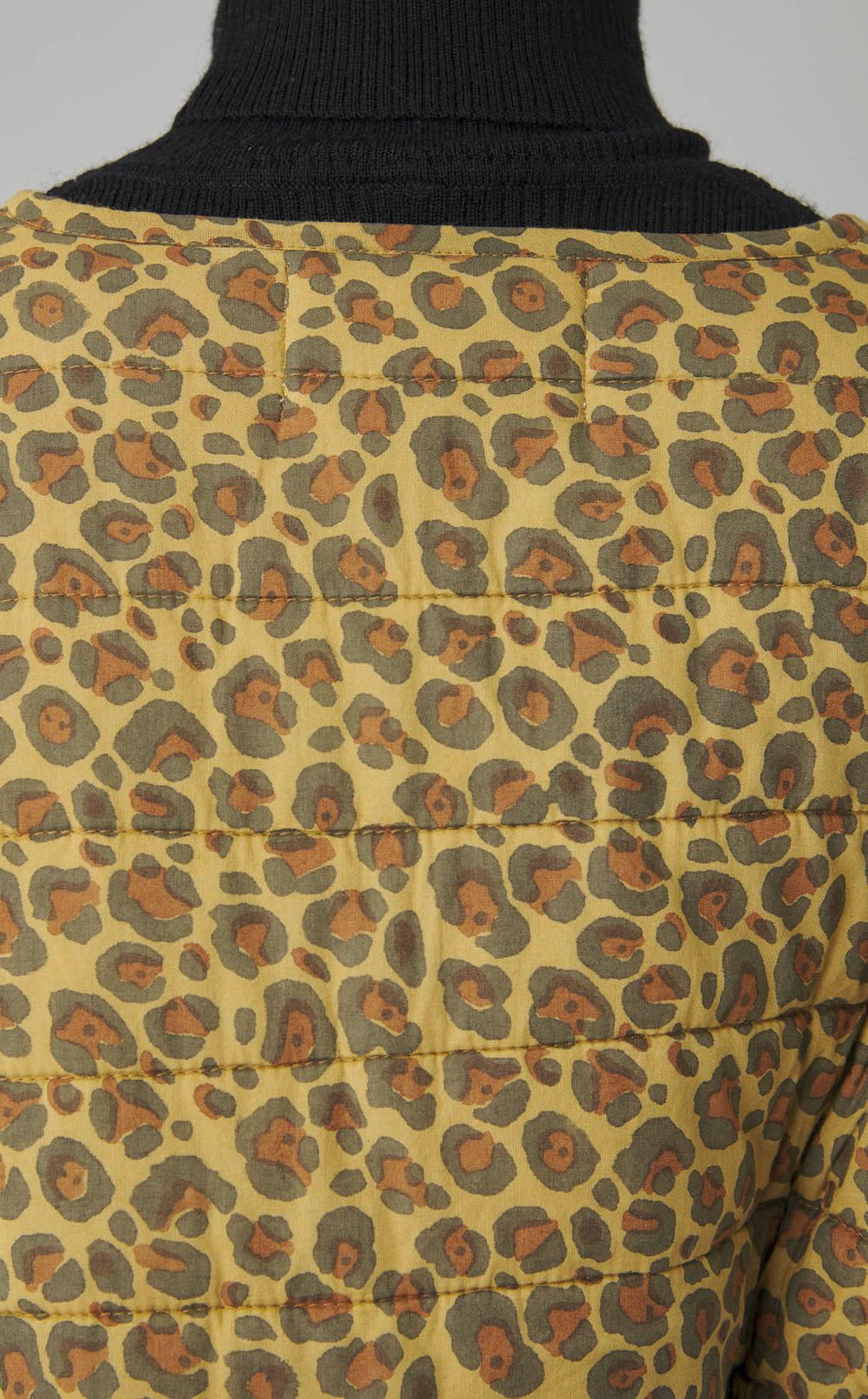 レオパードキルテッドジャケット