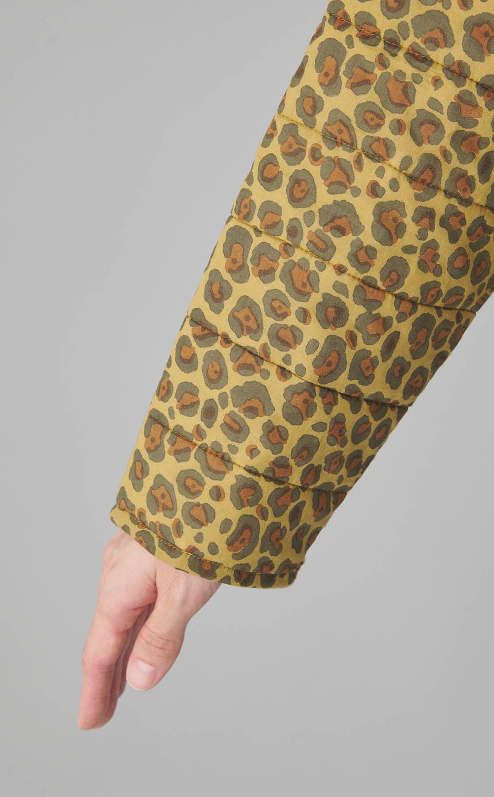 レオパードキルテッドジャケット