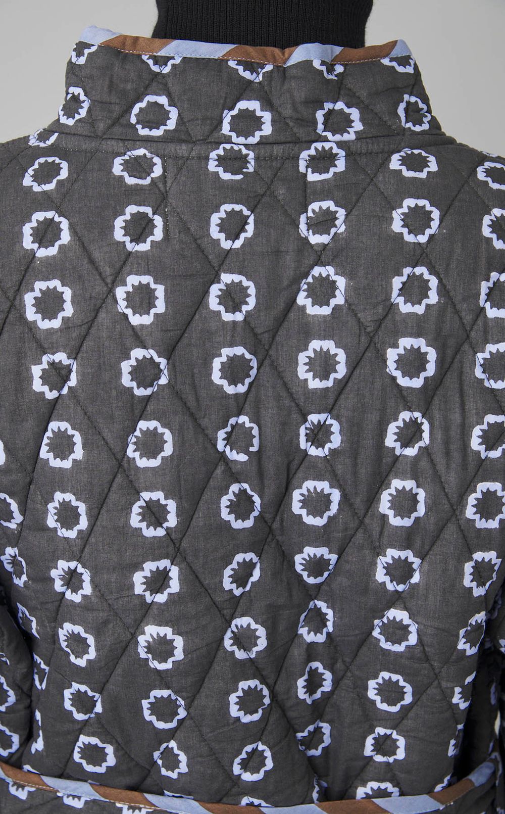 JIYAキルティッドコート