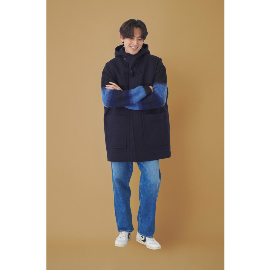 ウールベスト×ネイビーカーディガンにデニムパンツを合わせたメンズコーデ