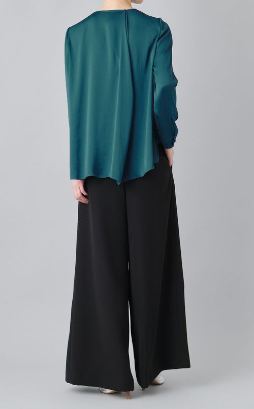 フロント切替デザインブラウス