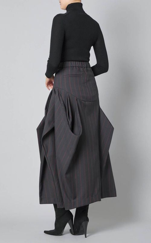 ピンストライプタックスカート