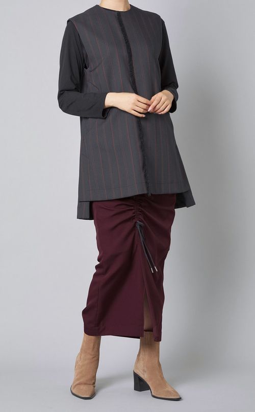 ピンストライプロングジレ