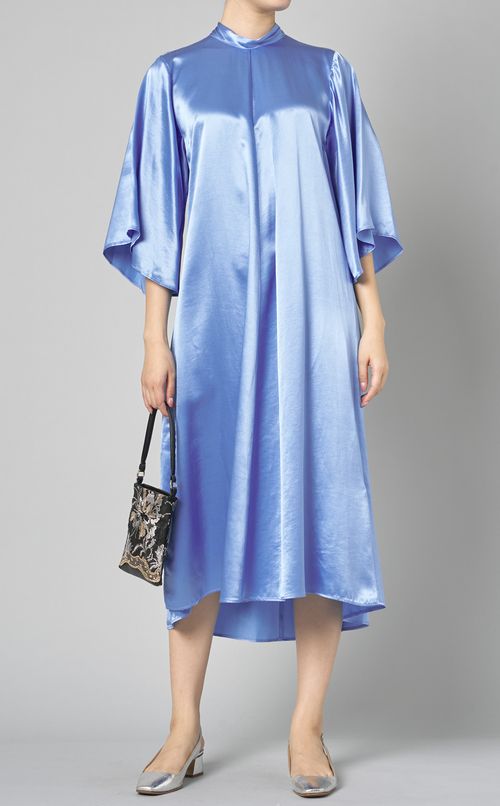 スタンドネックフレアスリーブワンピース