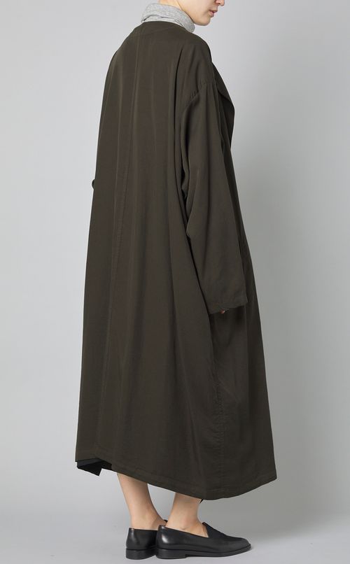 レイヤードノーカラーロングコート