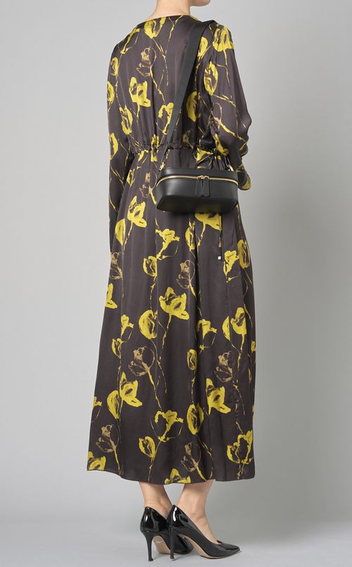 フラワープリントタックワンピース