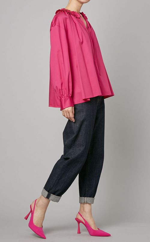 サテンフリルカラーブラウス