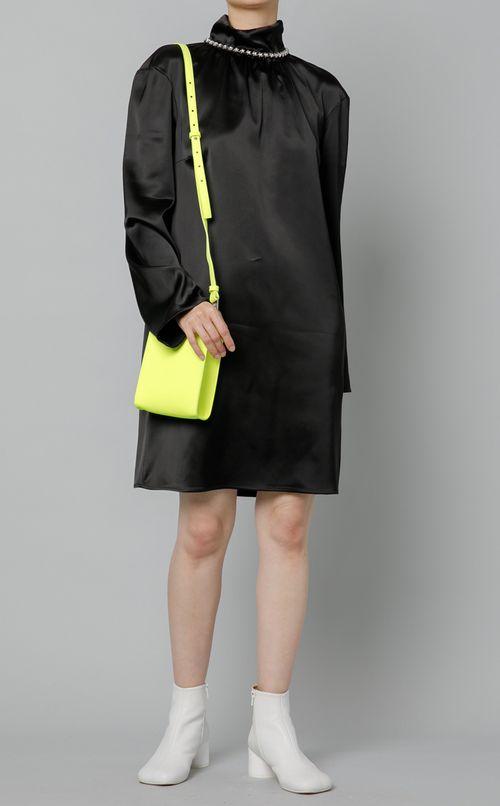 ショルダーミニフラットバッグ