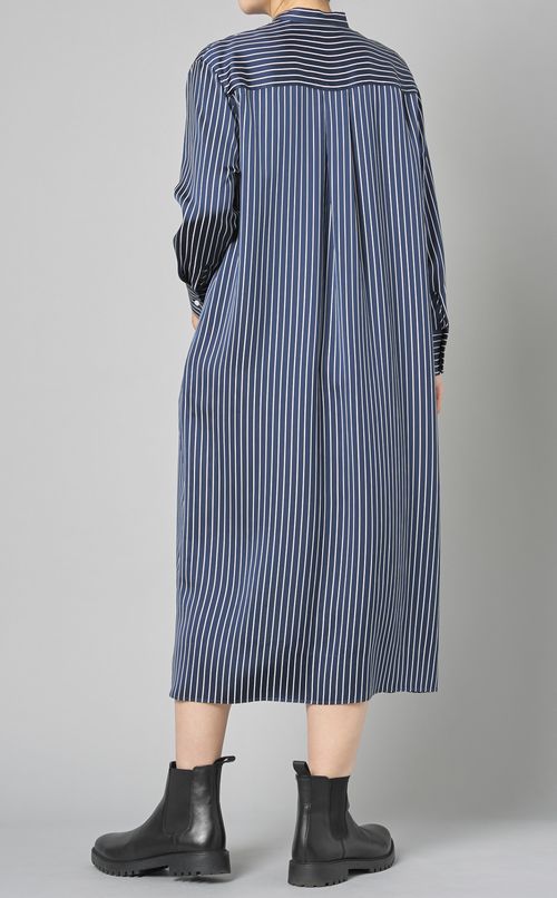 スタンドカラーストライプシャツドレス