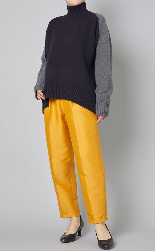 タックボリュームパンツ