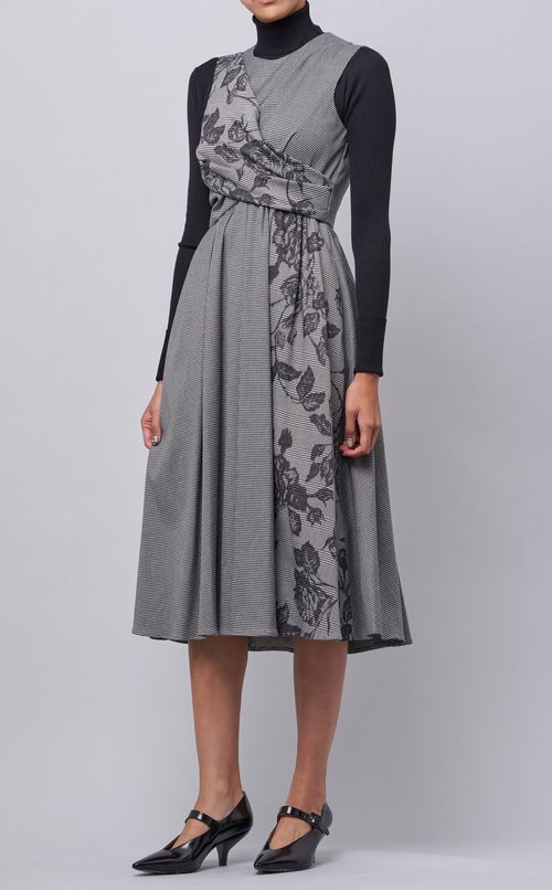 ドレープアシンメトリーワンピース