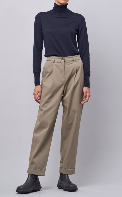 コットンストレッチテーパードパンツ