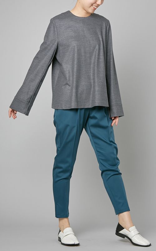 ウール混ケープスリーブブラウス