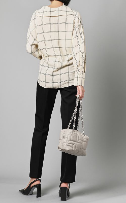 ウール混チェックブラウス