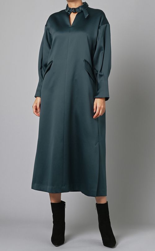 ネックベルトサテンワンピース