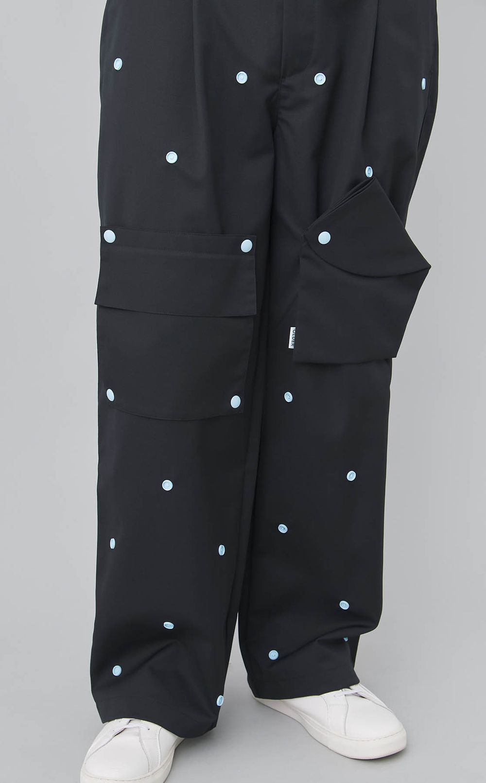 OLDERプッシュボタンパンツ