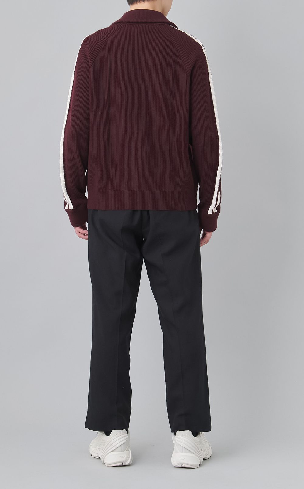 衿付きジップアップニット