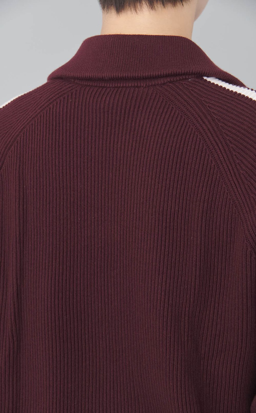 衿付きジップアップニット