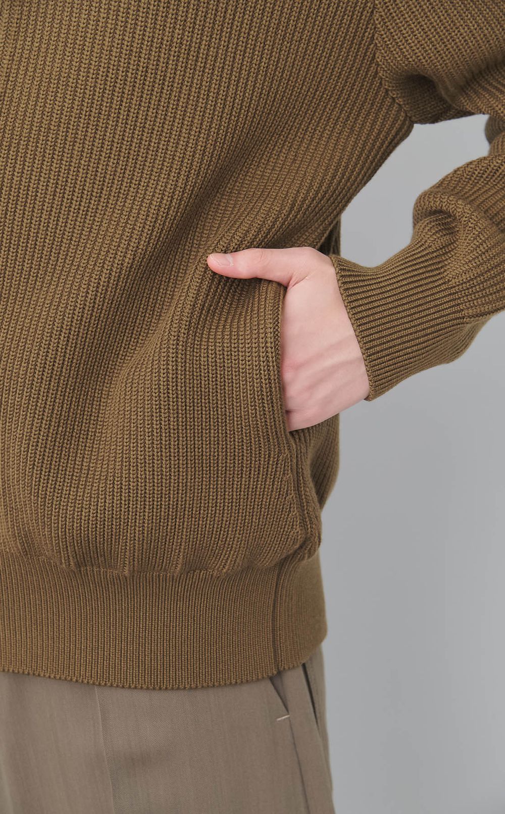 リブニットジップブルゾン