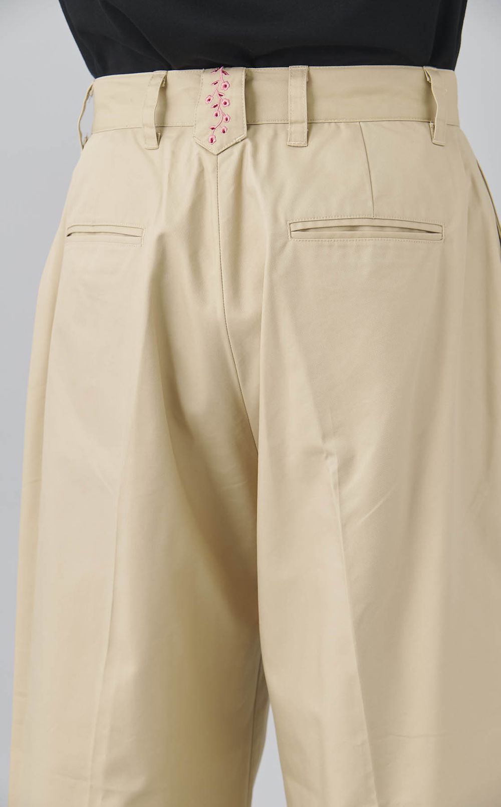 ワイドチノパンツ