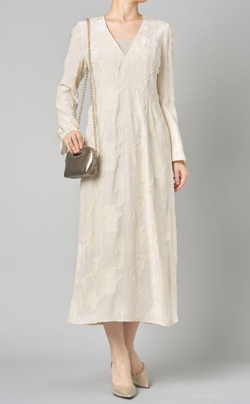 ジャガードVネックワンピース