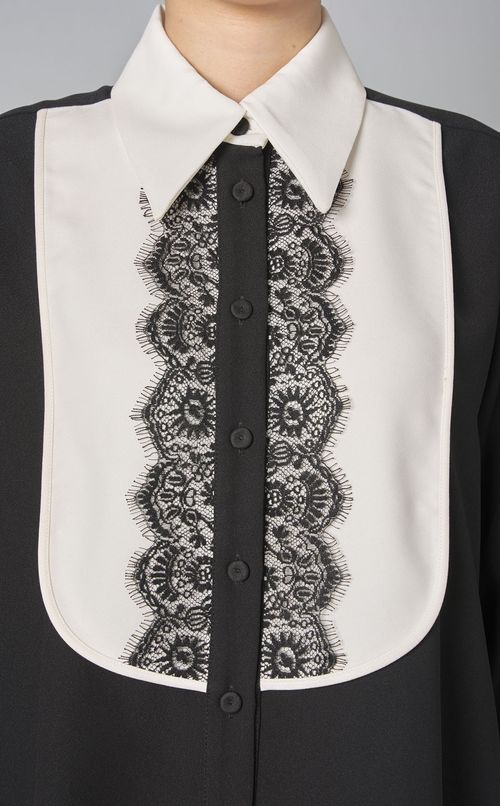 バイカラーフロントレースブラウス