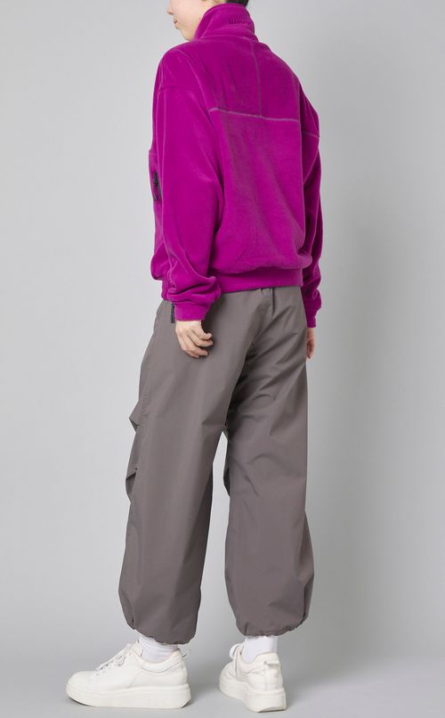 マイクロフリースプルオーバー