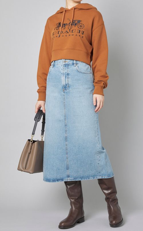 ロゴプリントクロップドフーディー