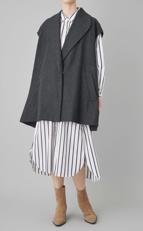 オーバーサイズスリーブレスコート