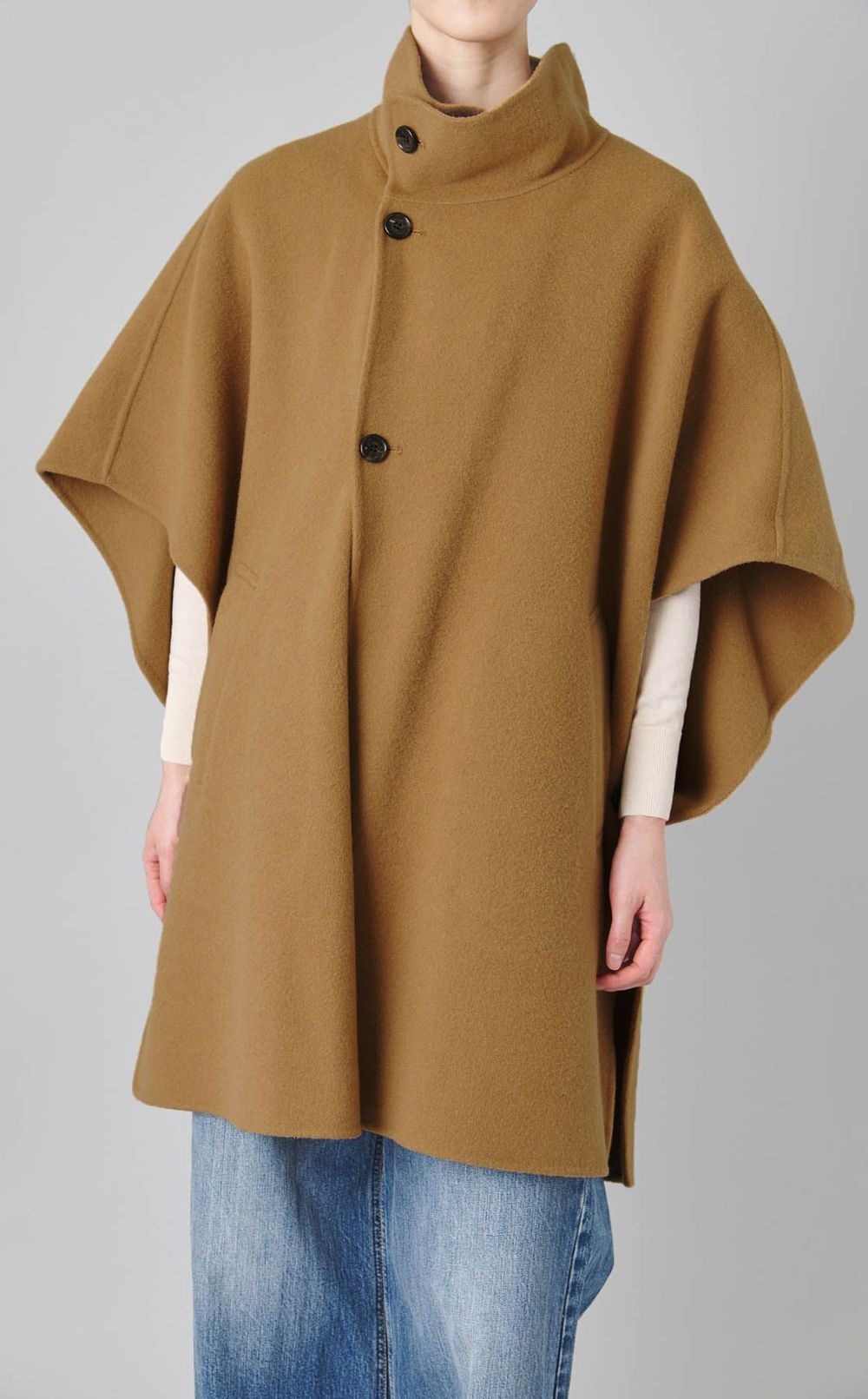 フードマフラー付きポンチョコート