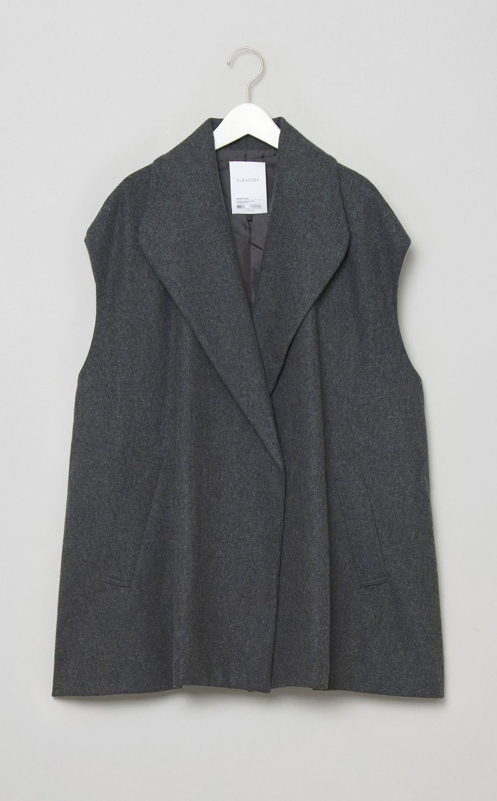 オーバーサイズスリーブレスコート