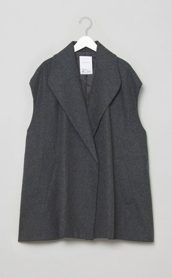 オーバーサイズスリーブレスコート